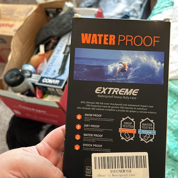 Water proof case - Picture 2 of 2